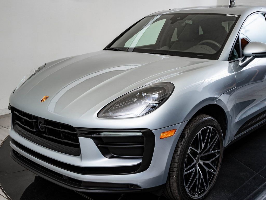 Used 2025 Dolomite Silver Metallic Porsche  image 14
