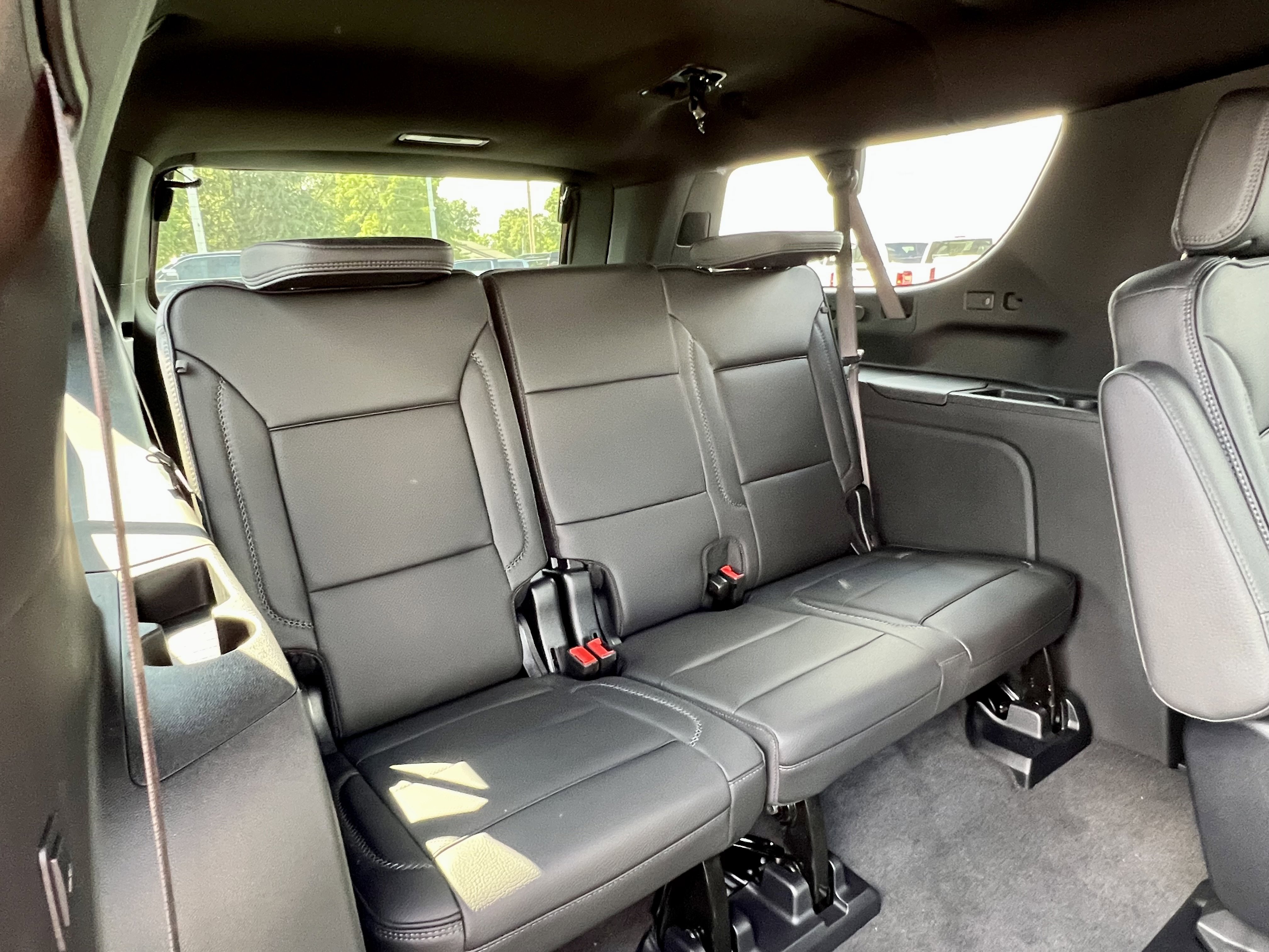 2025 GMC Yukon XL Denali - Photo 39
