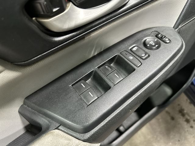 Used 2018 Obsidian Blue Pearl Honda LX image 19