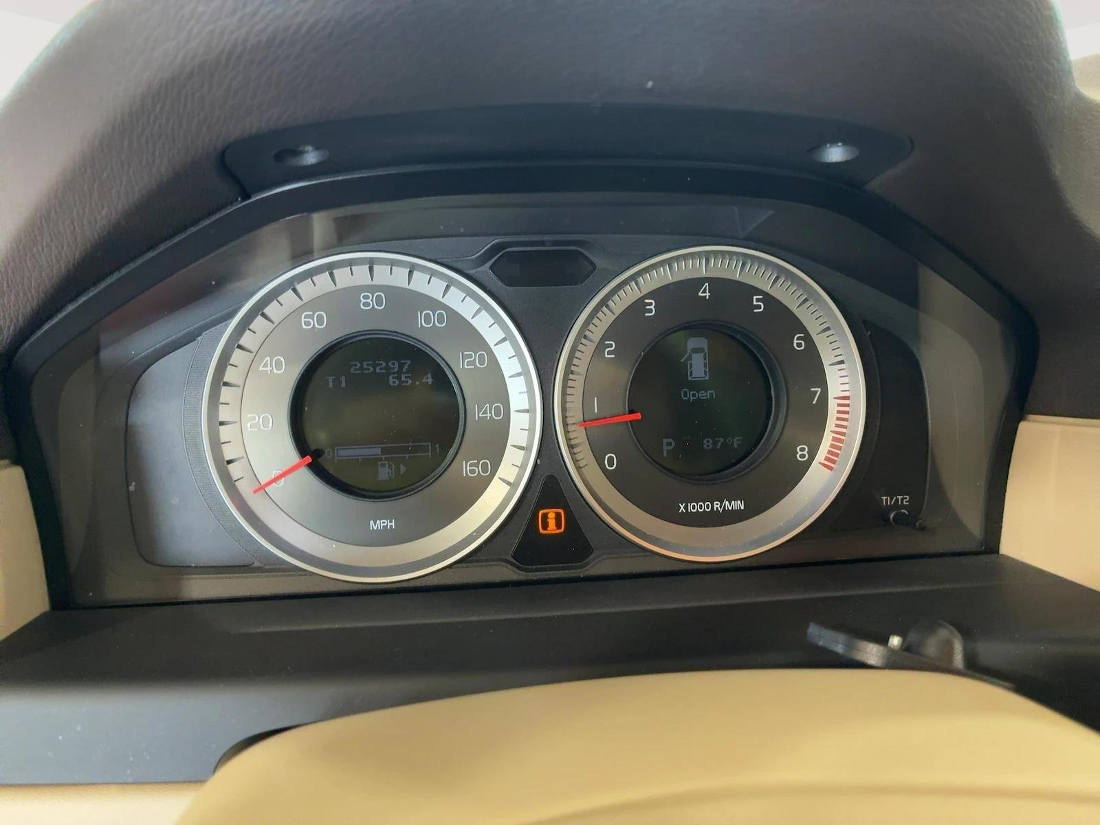 Used 2012 Volvo XC70 3.2 Premier with VIN YV4952BLXC1130598 for sale in Kansas City