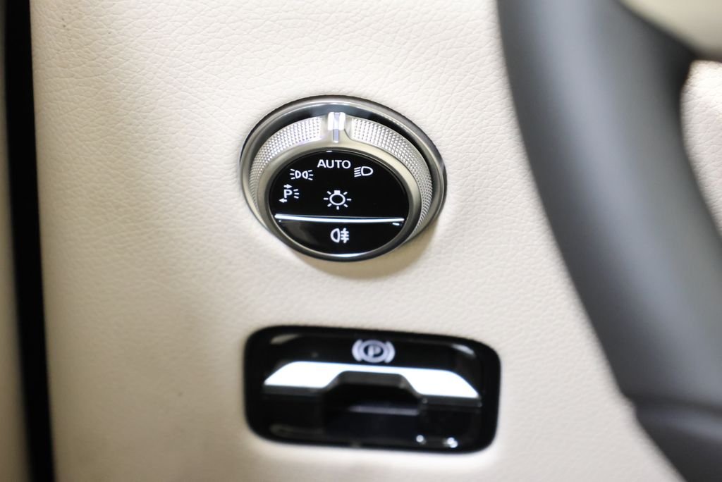 Used 2027 Polar White Mercedes-Benz GLC 300 image 19
