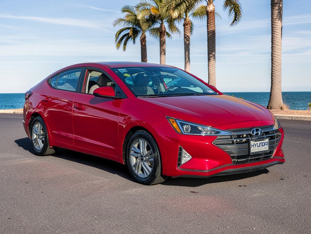 Used 2020 Red Hyundai Value Edition image 4
