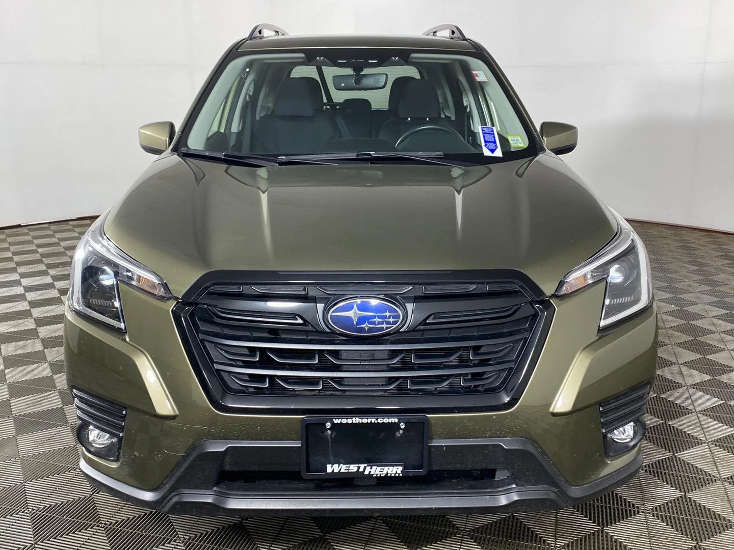 Used 2024 Autumn Green Metallic Subaru Premium image 11