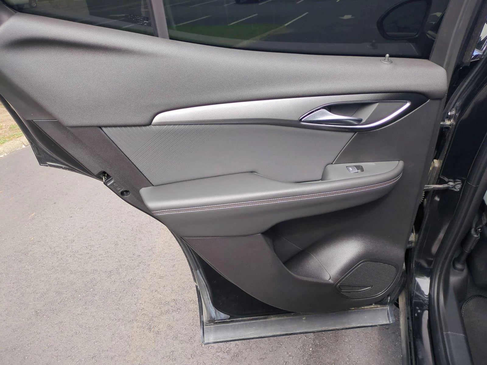 Used 2024 Ebony Twilight Metallic Buick Sport Touring image 32
