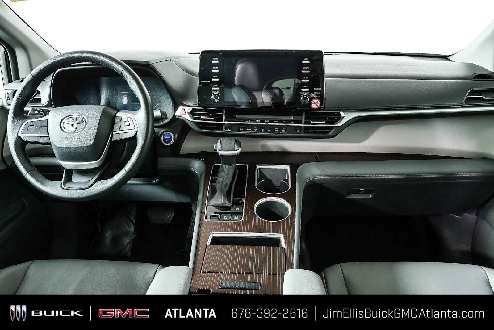 2024 Toyota Sienna XLE - Photo 19