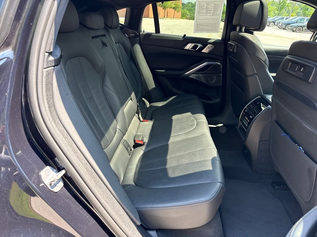 Used 2021 Black BMW M50i image 29