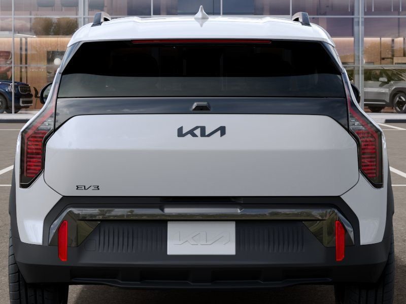 New 2027 White Kia  image 13