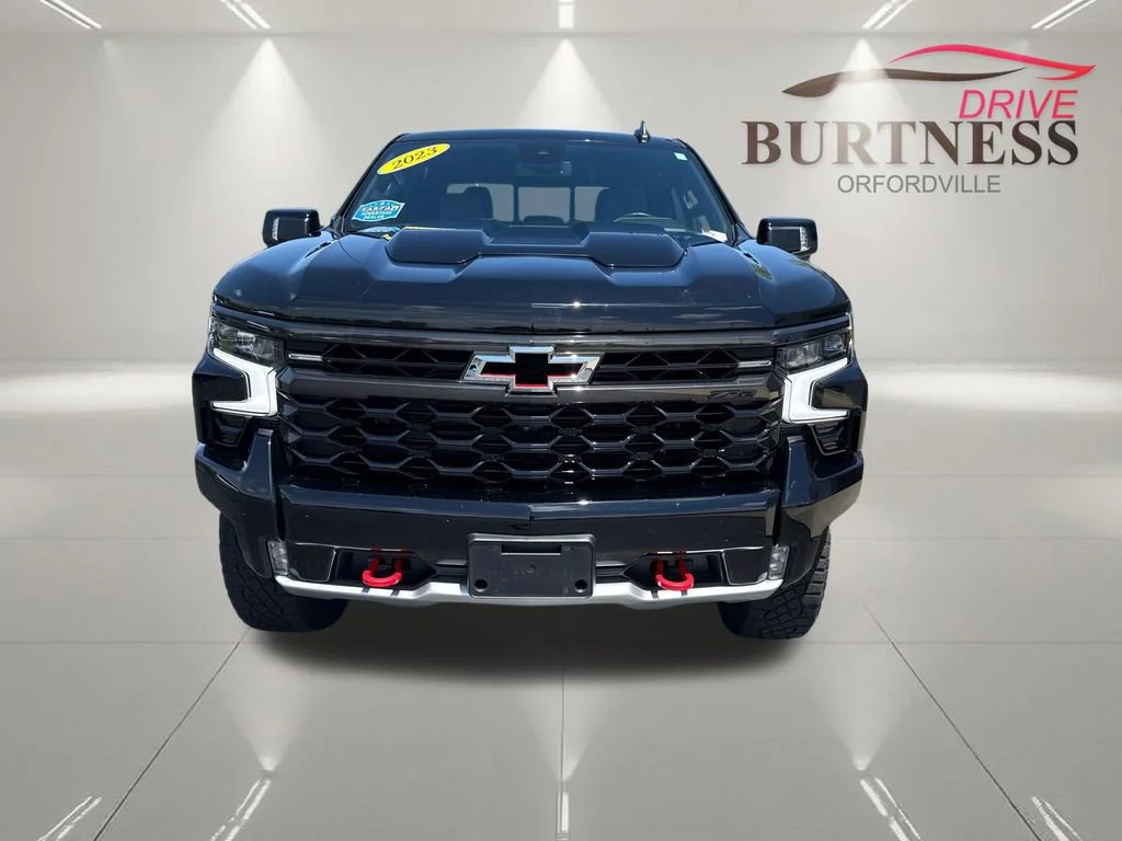 2023 Chevrolet Silverado 1500 ZR2 - Photo 3
