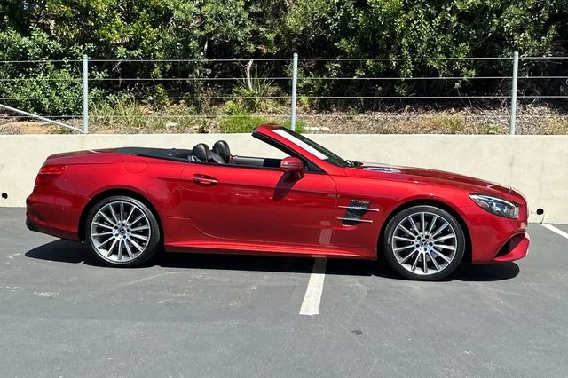 Used 2019  Mercedes-Benz SL 550 image 6