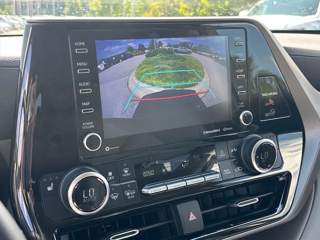 2021 Toyota Highlander XLE - Photo 14