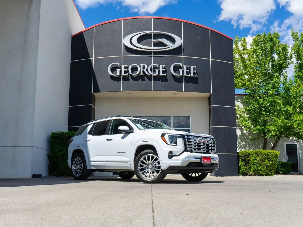 2026 GMC Terrain Denali AWD's photo