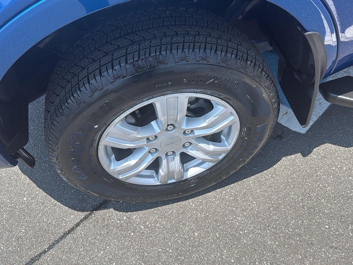 Used 2019  FORD  image 19