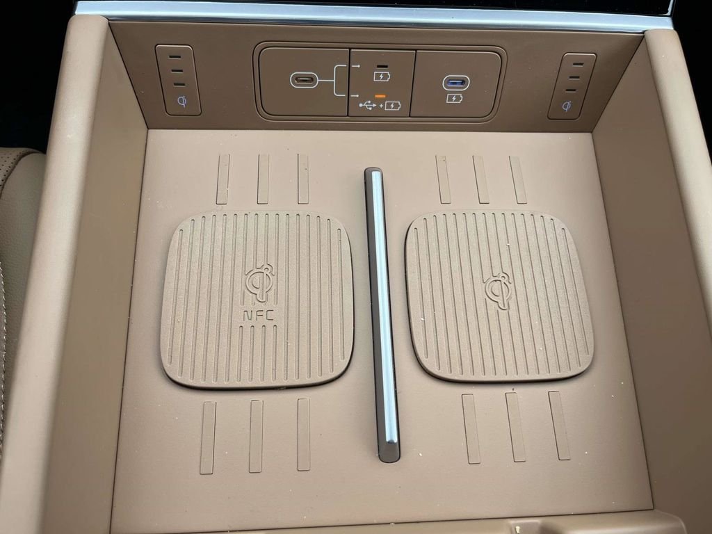 New 2026 White Hyundai SEL FWD image 44