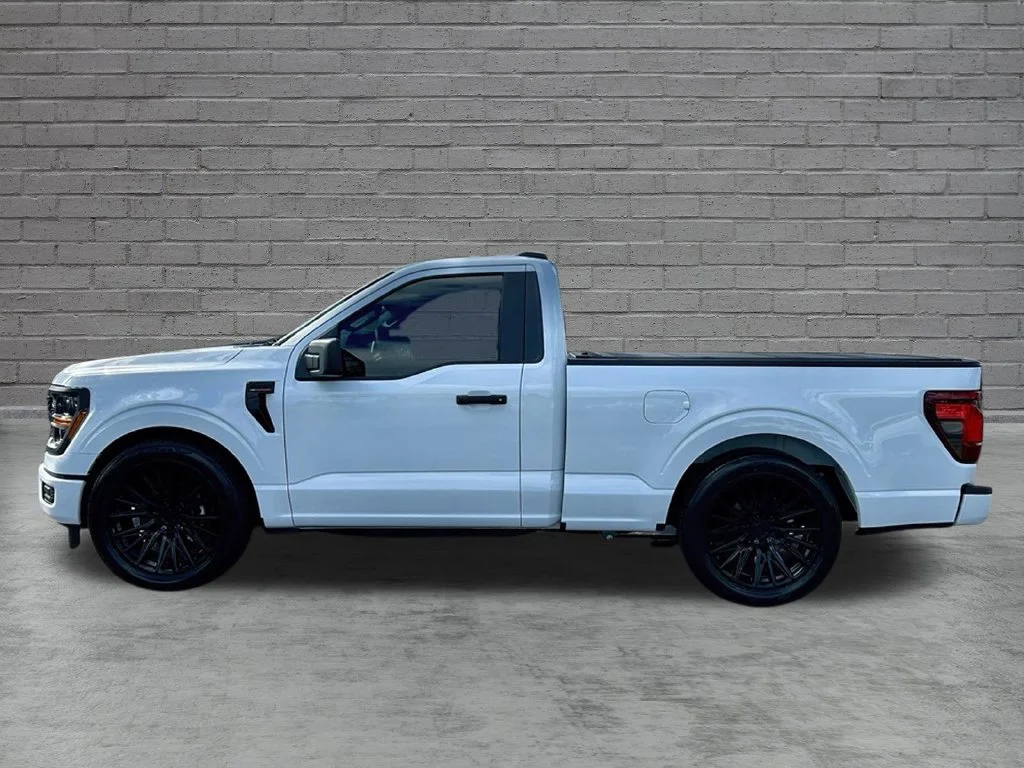 New 2026 Oxford White Ford XL image 8
