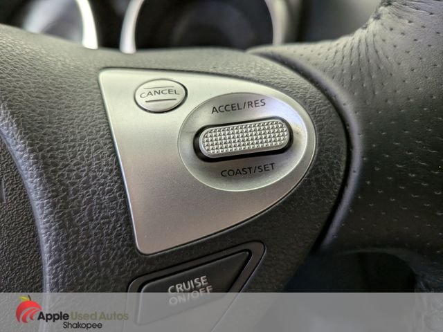 Used 2012 White Nissan SL image 27