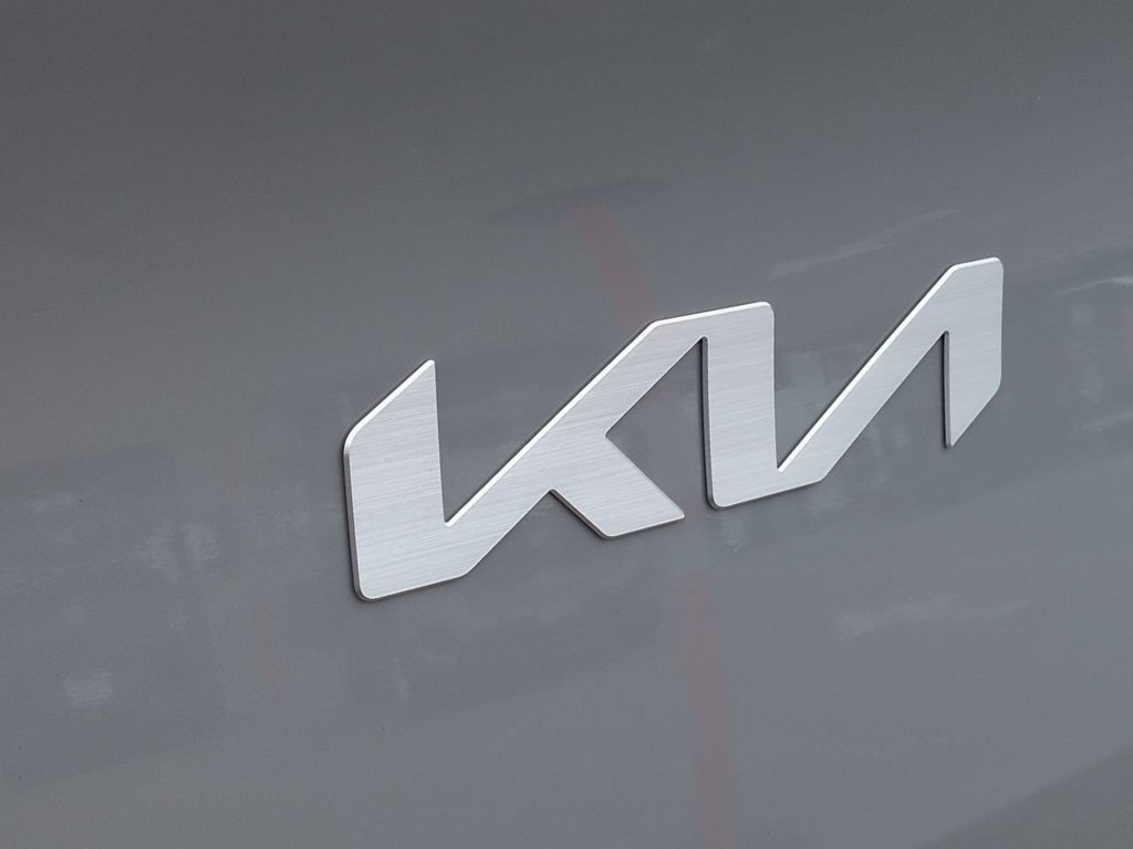 New 2026 Wolf Gray Kia LIGHT image 32