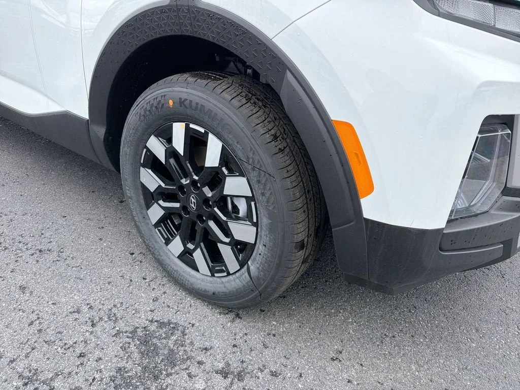 New 2026 White Hyundai SE image 16