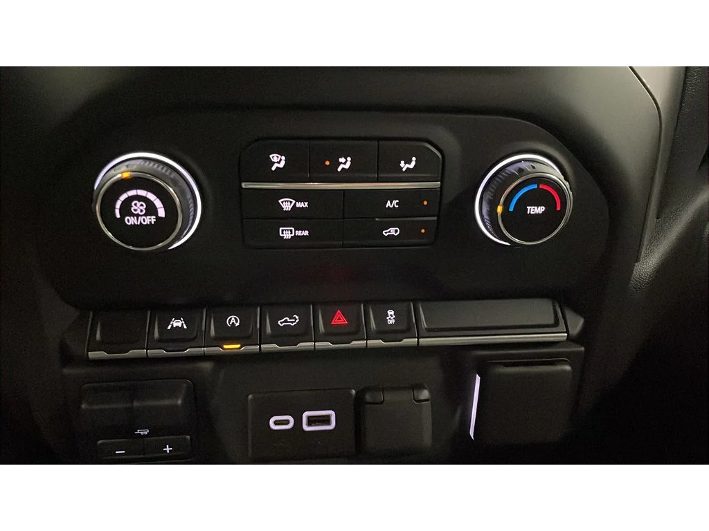Used 2023 Red Chevrolet Custom image 14