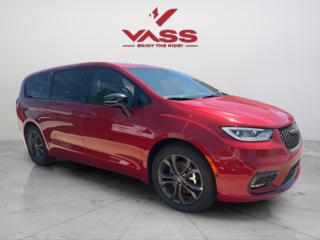 New 2026 Red Hot Pearl-Coat Exterior Paint Chrysler Select image 7