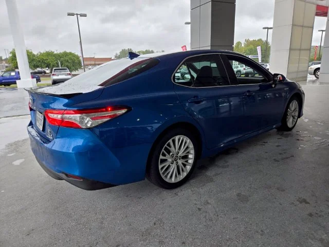 Used 2020 Blue Toyota XLE image 7
