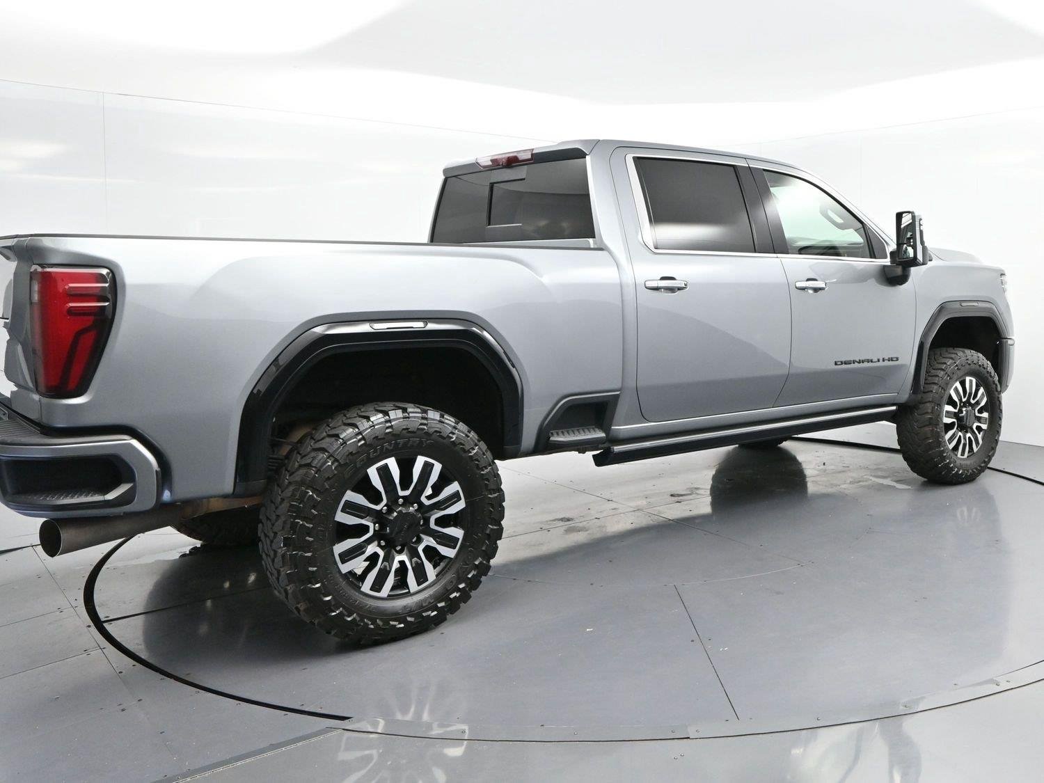 Used 2024 Sterling Metallic GMC Denali Ultimate image 6