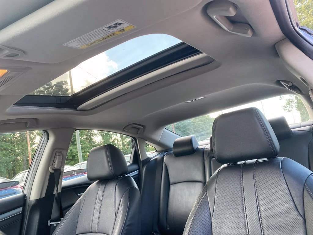 Used 2018  Honda EX-L image 31