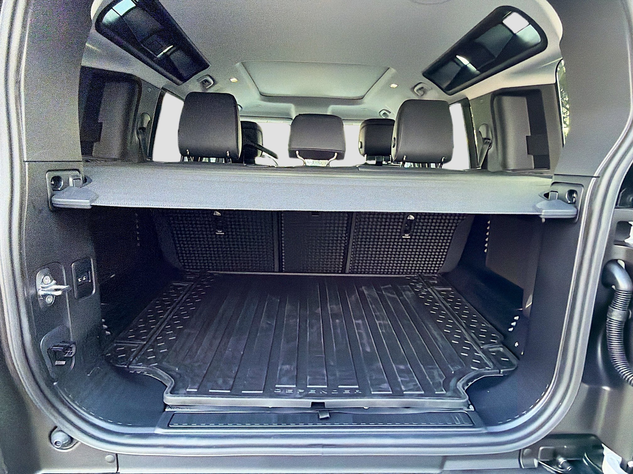 New 2026 Fuji White Land Rover X-Dynamic SE image 12