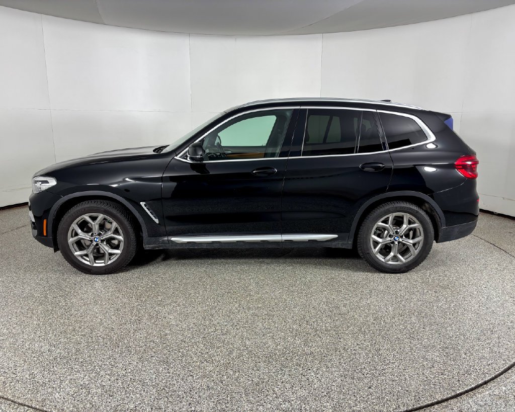 Used 2020 Black BMW xDrive30i image 5