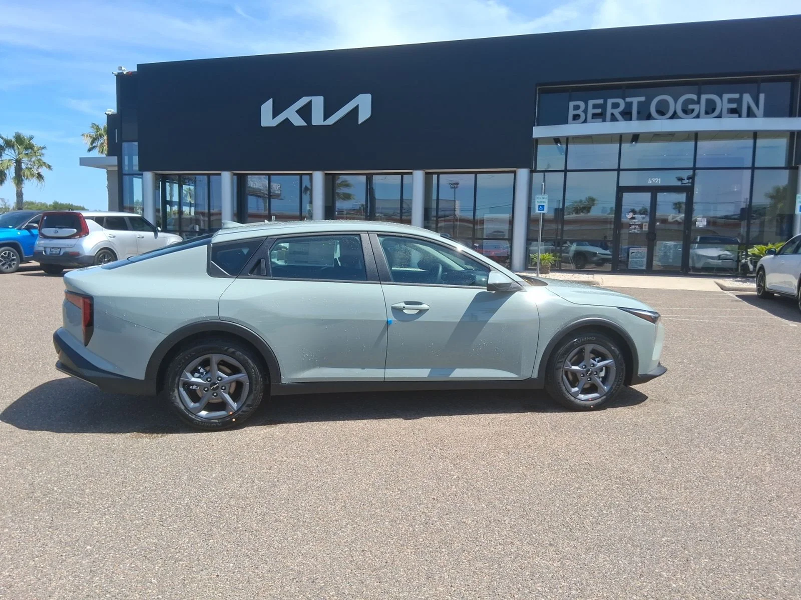 New 2026  Kia LXS image 3