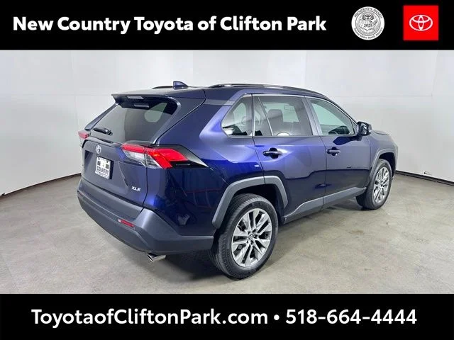 Used 2023 Blue Toyota XLE Premium image 3