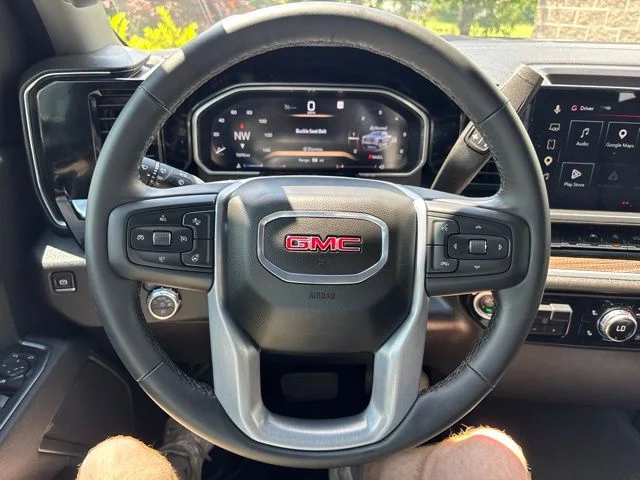 Used 2026 Onyx Black GMC Elevation image 20