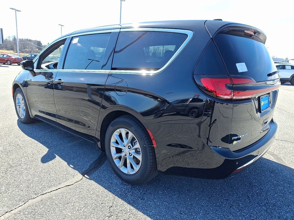 New 2026 Black Chrysler Limited image 3