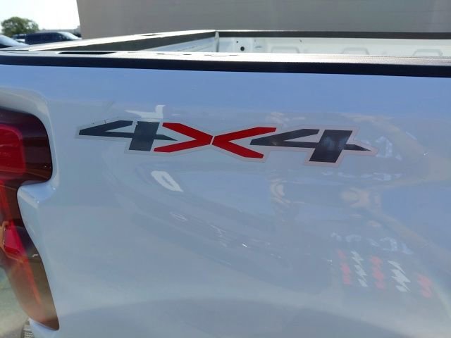 Used 2024 Summit White Chevrolet LT image 31
