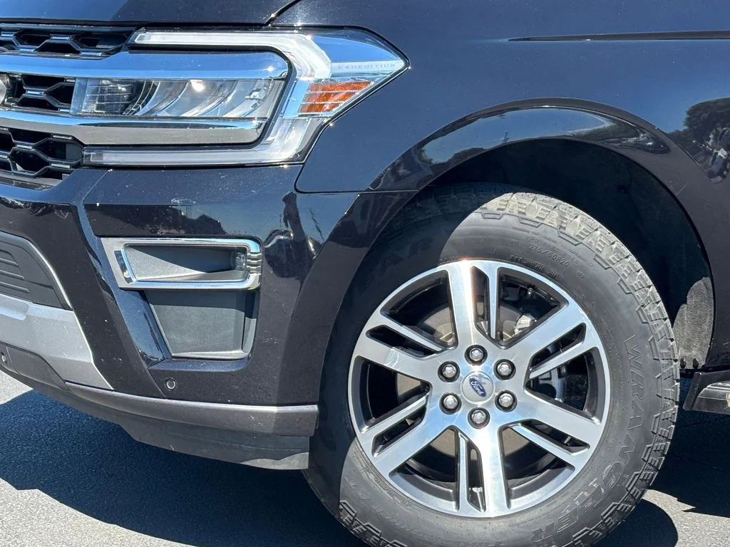 Used 2024 Black Ford Limited image 5