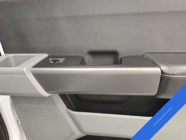 New 2027 Oxford White Ford F-350® XLT image 16