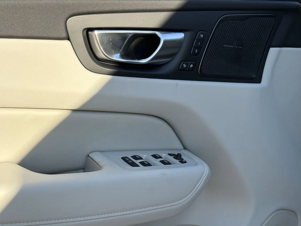 New 2026 Crystal White Volvo Ultra image 11