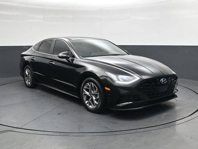 Used 2020 Black Hyundai SEL image 2