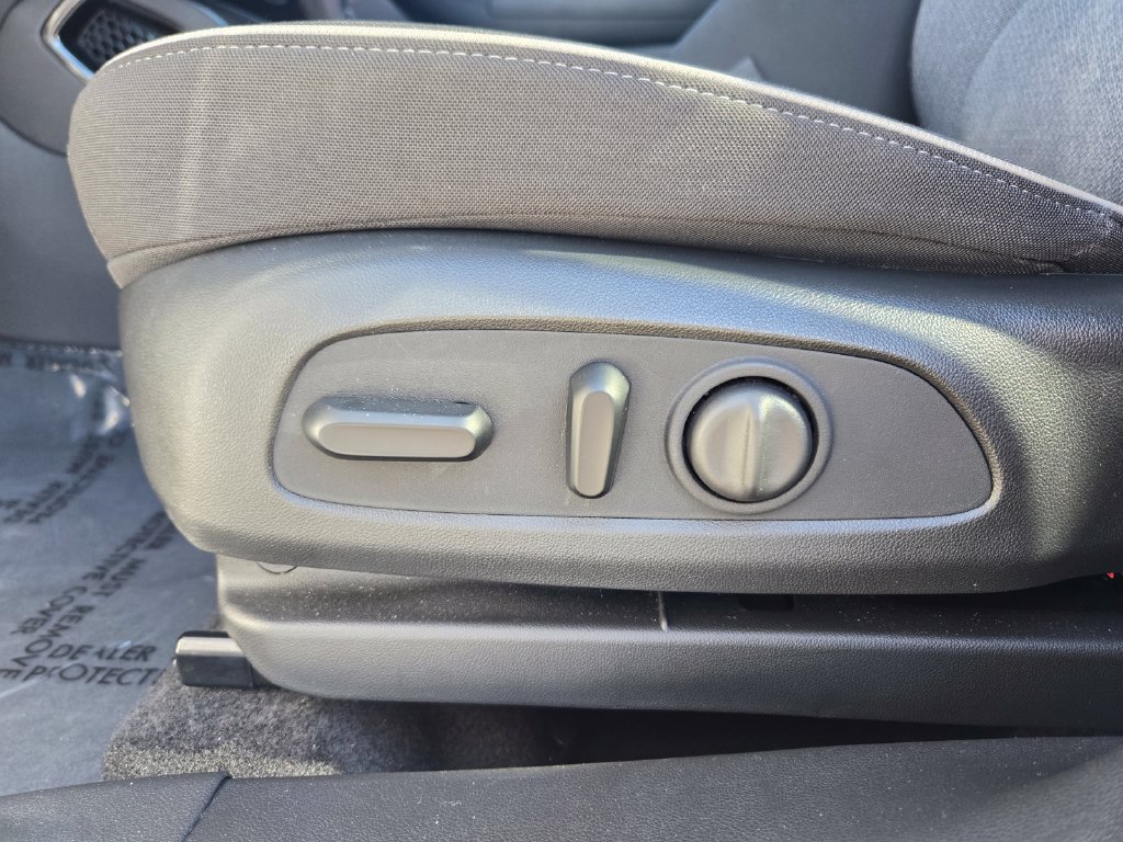 Used 2023 White Chevrolet LT image 12