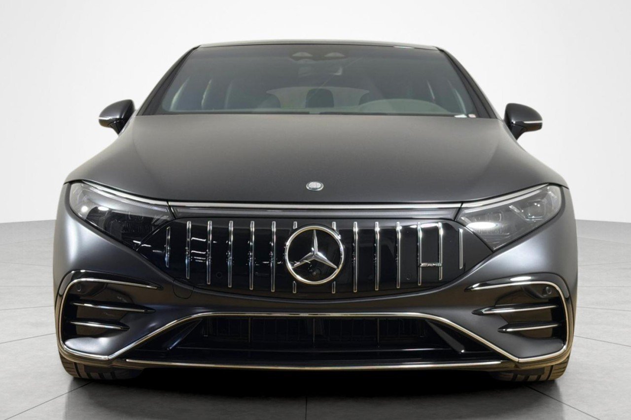 Certified Used 2025 MANUFAKTUR Graphite Grey Magno Mercedes-Benz AMG® EQS image 8