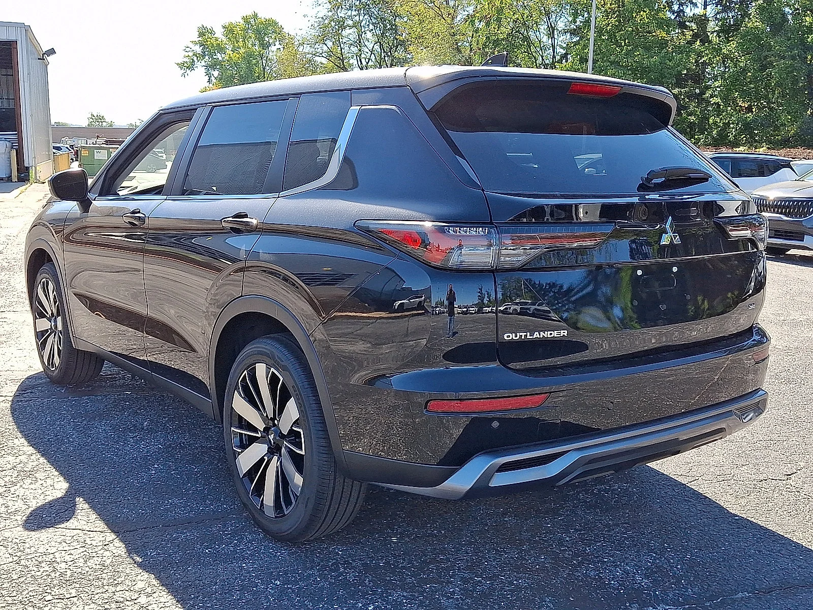 New 2026 Black Mitsubishi SE image 6