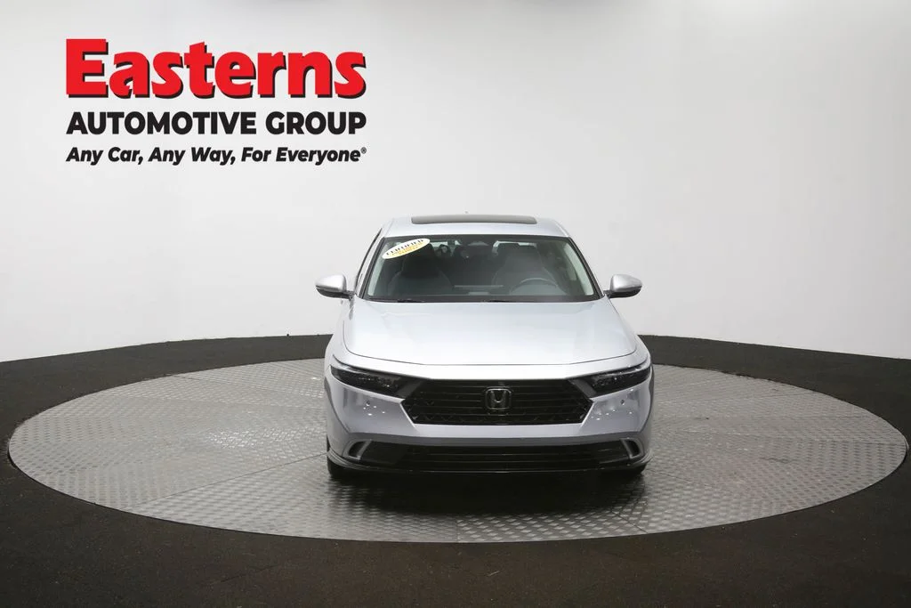 Used 2025 Silver Honda EX-L image 48