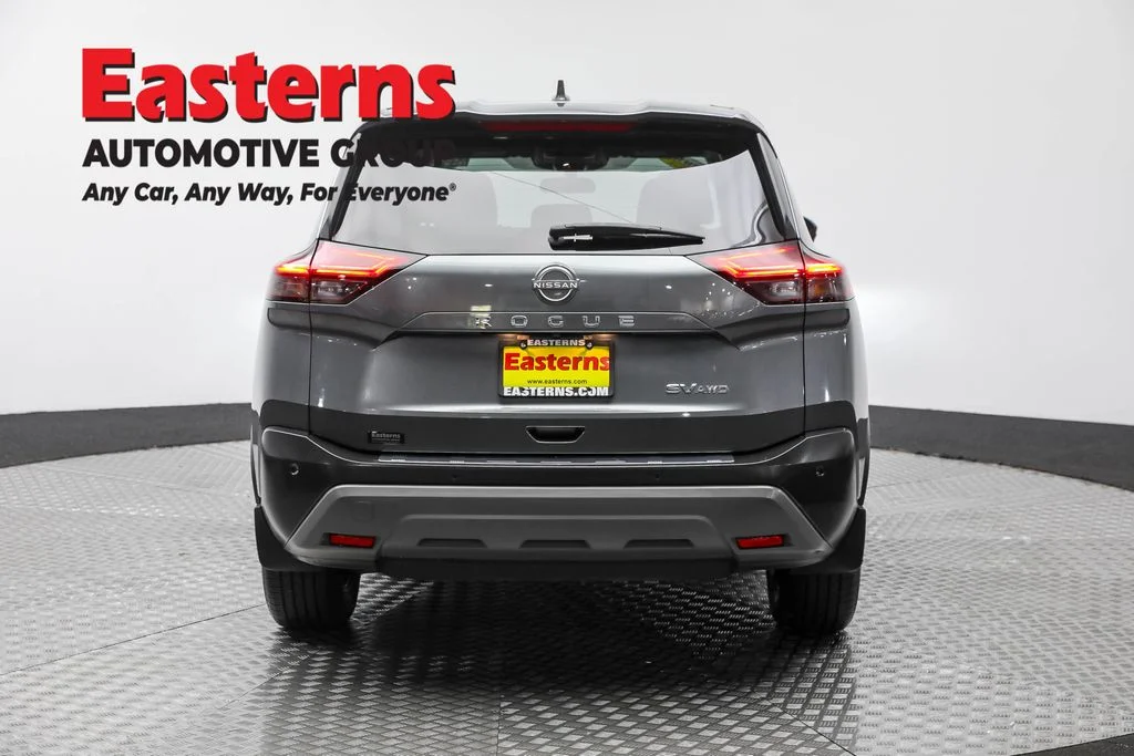 Used 2023 Gray Nissan SV image 6