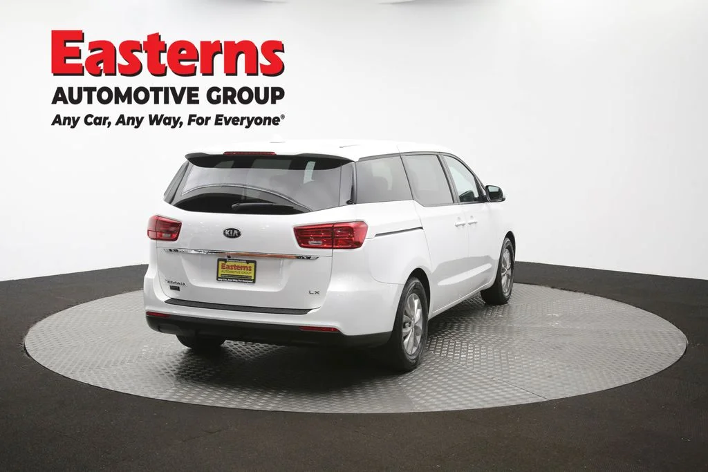 Used 2020 White Kia LX image 39