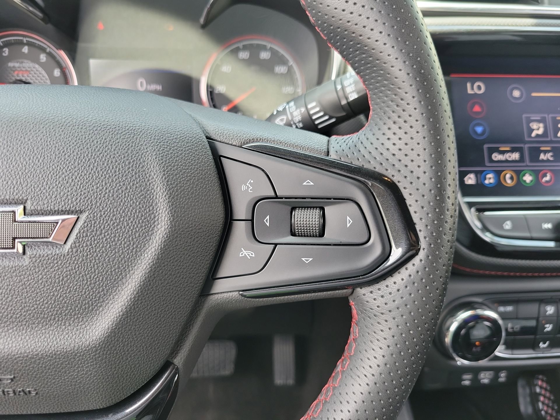 Used 2022 Mosaic Black Metallic Chevrolet RS image 27
