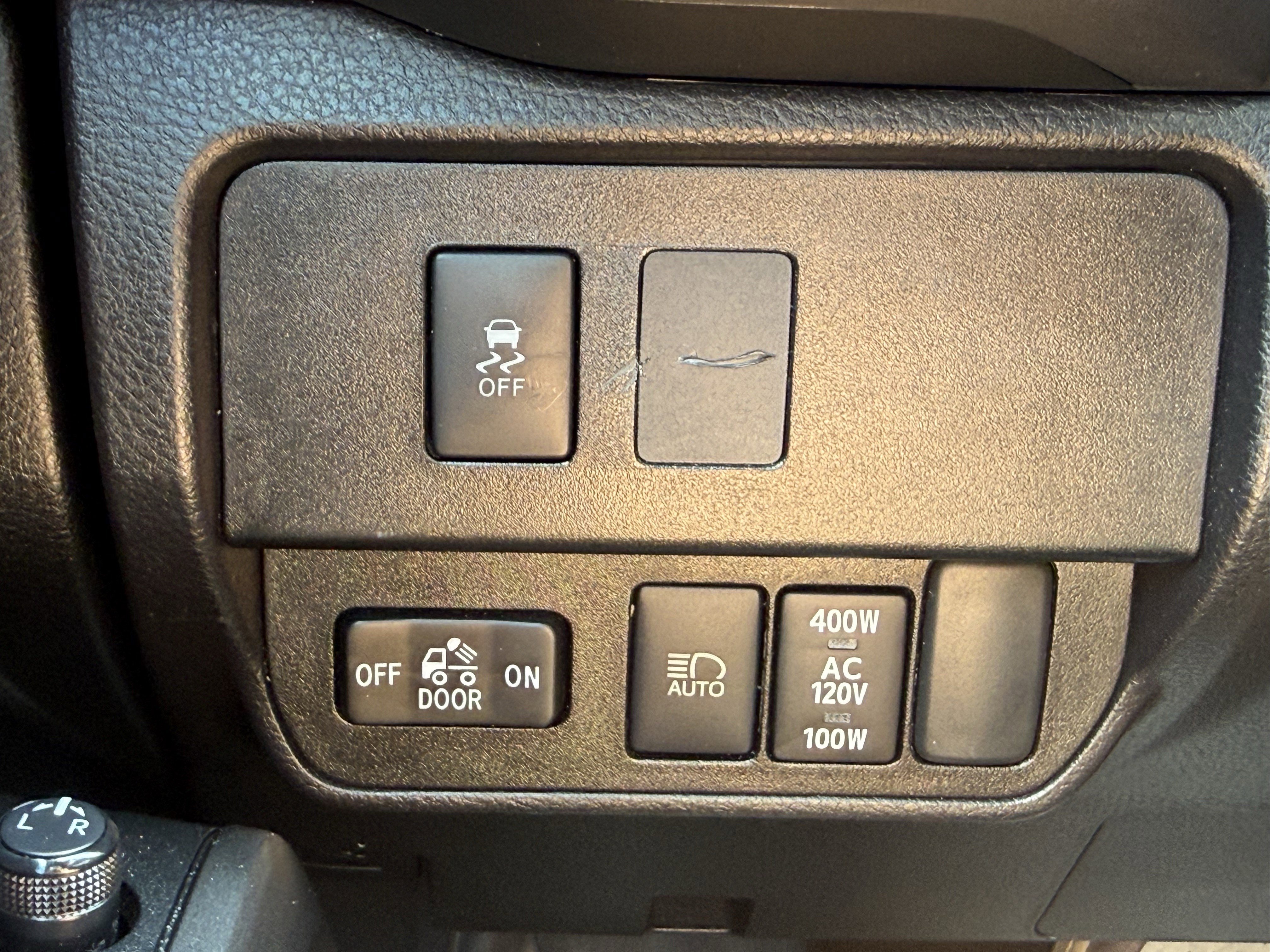 Used 2022 Magnetic Gray Metallic Toyota SR image 24
