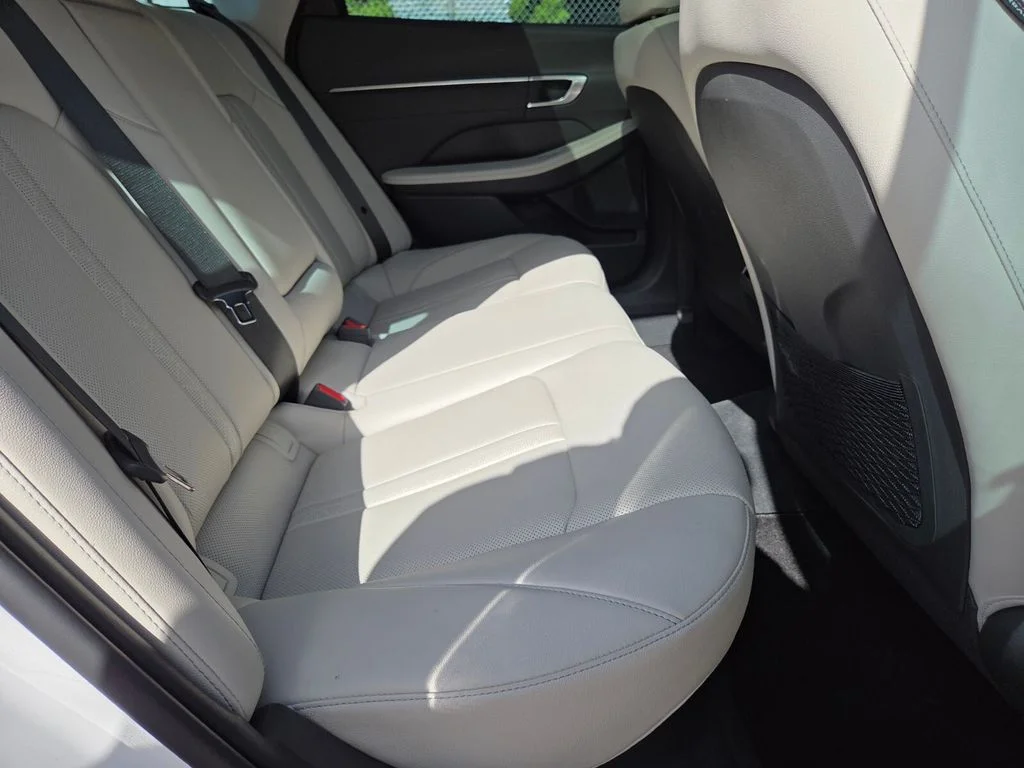 Used 2023 White Hyundai Limited image 17