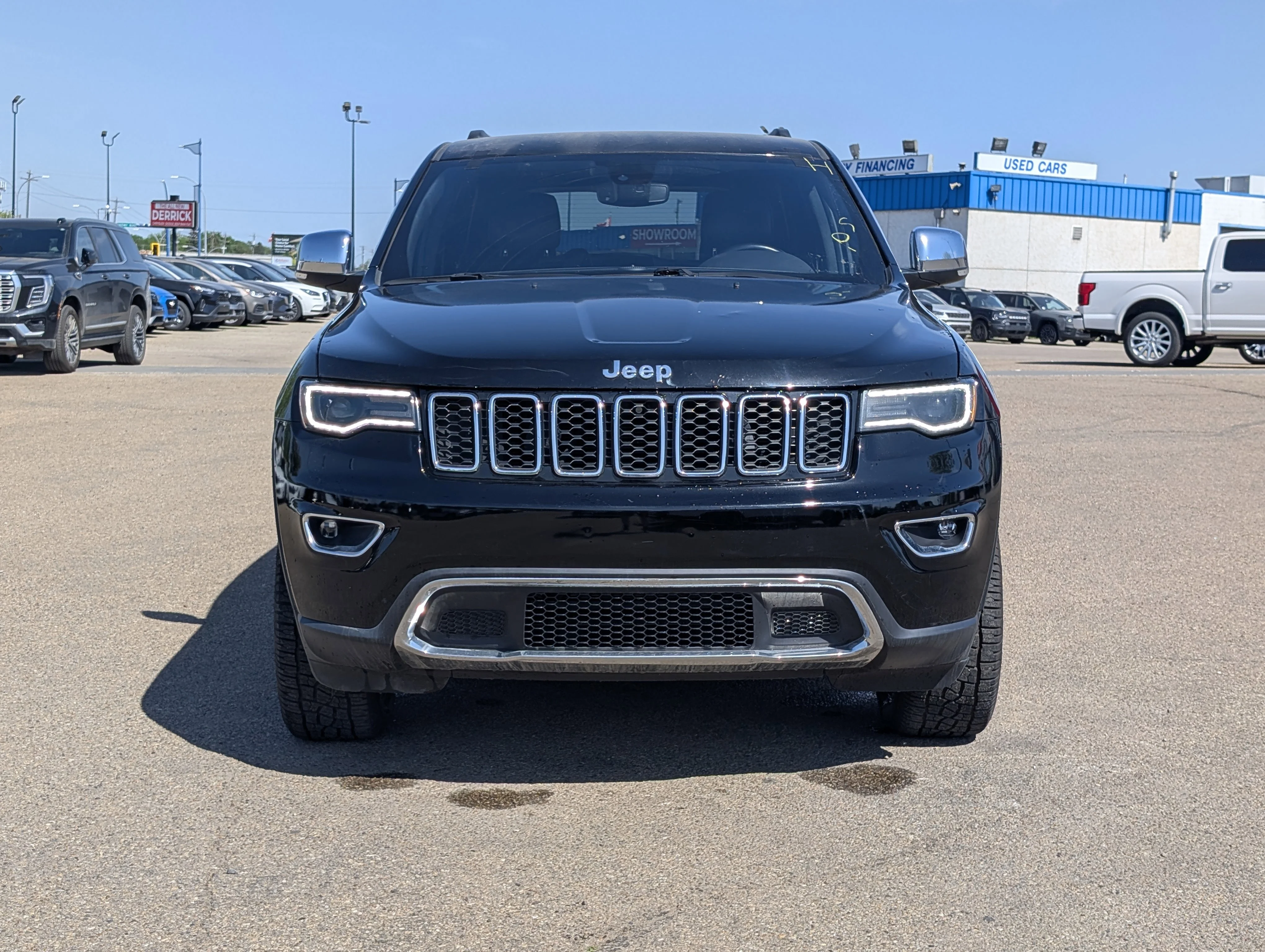Used 2022 Diamond Black Crystal Pearlcoat Jeep Limited image 10