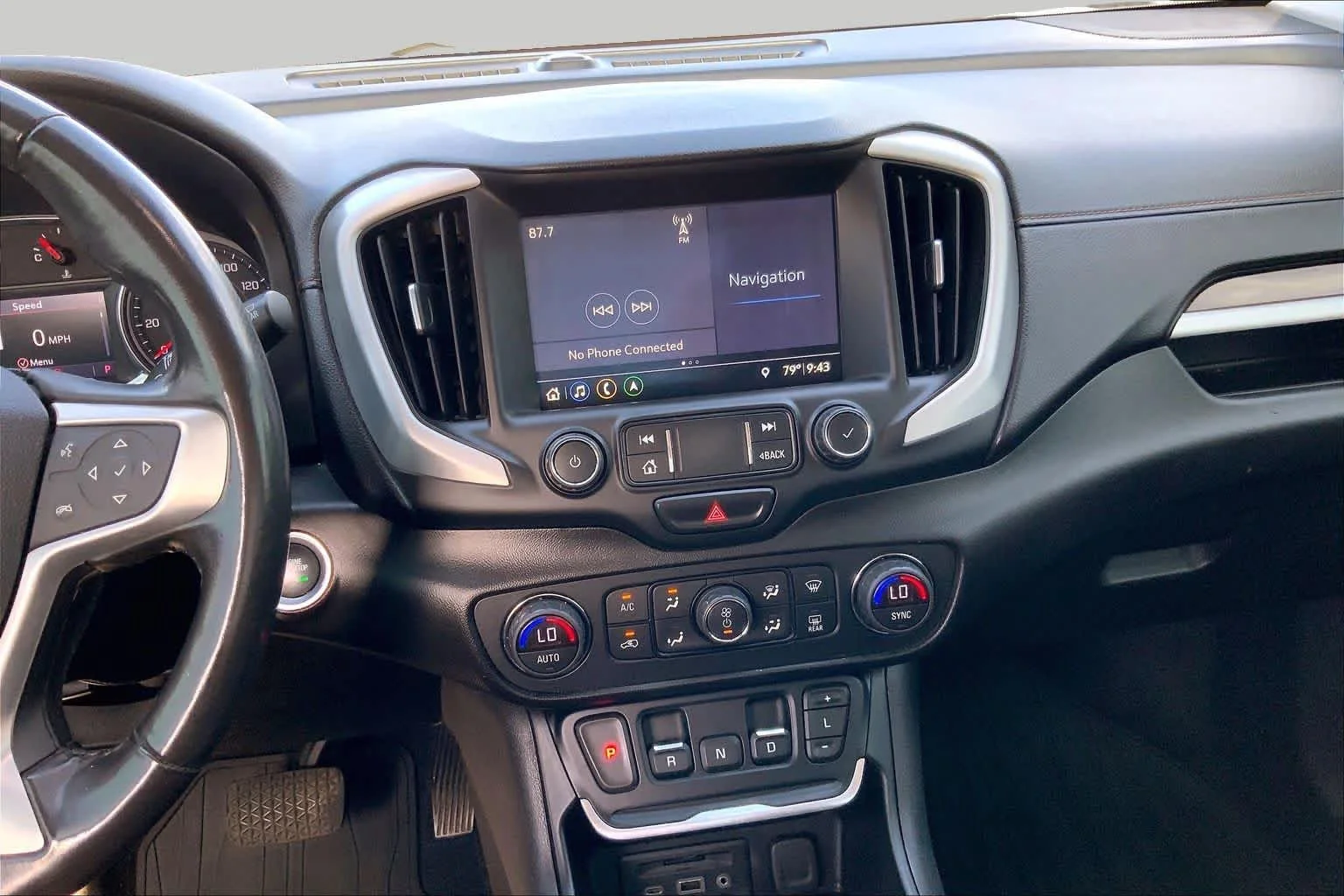 Used 2019 BLUE STEEL METALLIC GMC SLE image 7