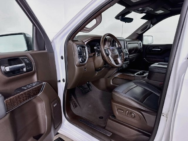 Used 2022 WHITE FROST TRICOAT GMC Denali image 3