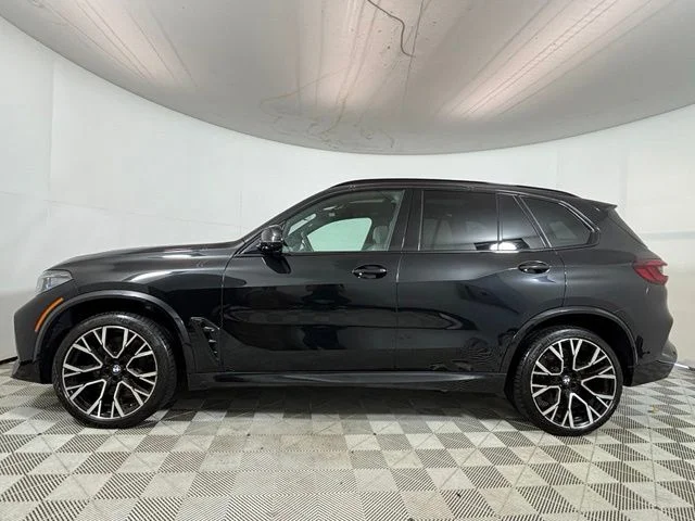 Used 2023 Black Sapphire Metallic BMW Base image 4
